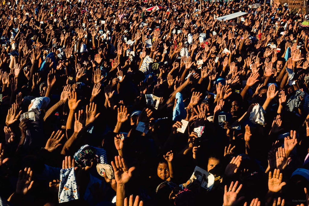 Crowds No 22 Brazil – Jay Maisel