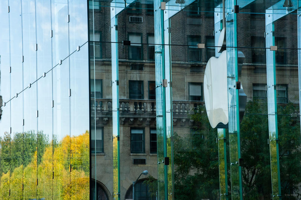 Facades No 26 – Jay Maisel