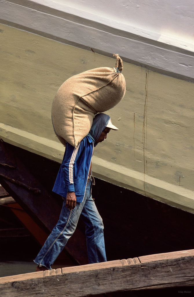 Workers No 33 Djakarta – Jay Maisel