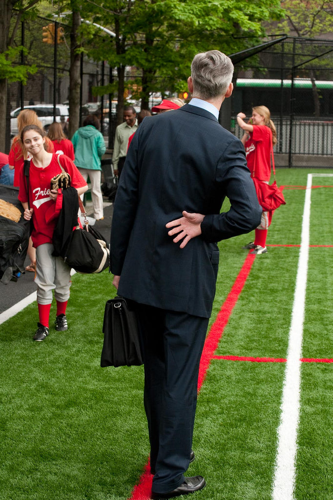 Standing Walking No 61 – Jay Maisel