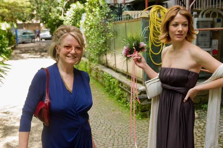 Mom and Sister, Rome