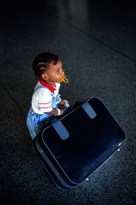 Tiny Girl, Big Suitcase, Puerto Rico