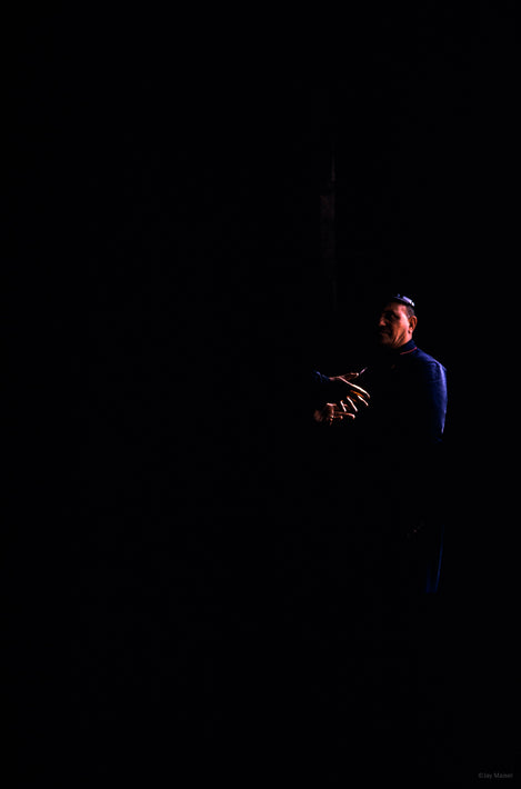Hands and Face in Black, Milan