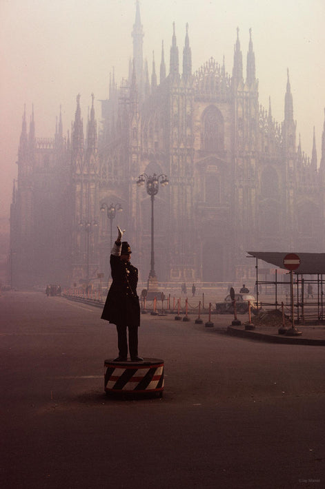 Cop Directing No Traffic, Milan