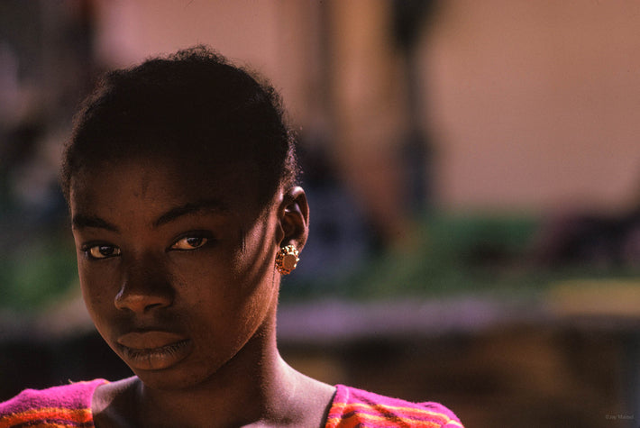 Young Woman Magenta Shoulders, Senegal