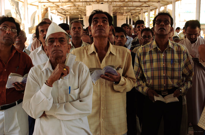 Group Staring, Mumbai