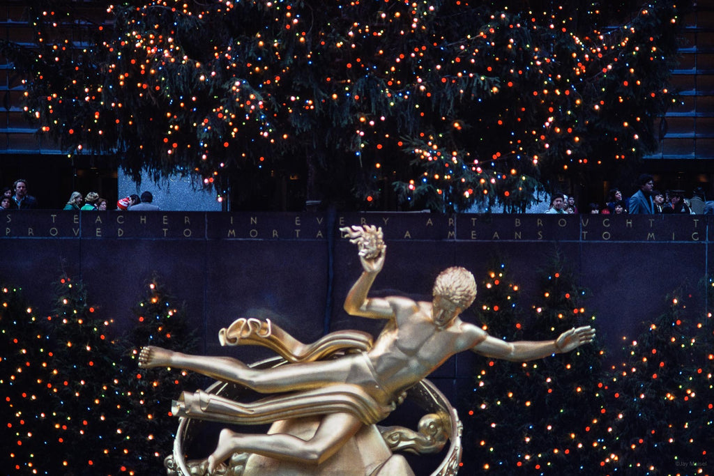 Christmas No 32 – Jay Maisel