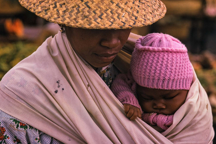 Mother and Child both with Hats, Antananarivo