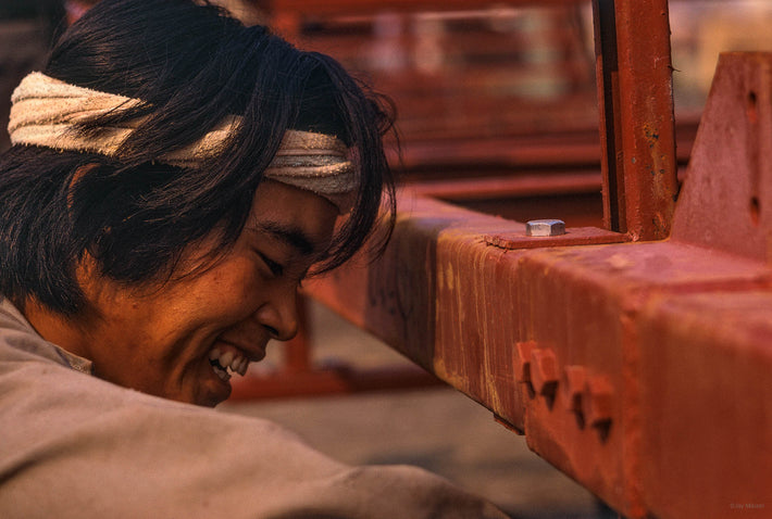 Laughing Worker, Tokyo