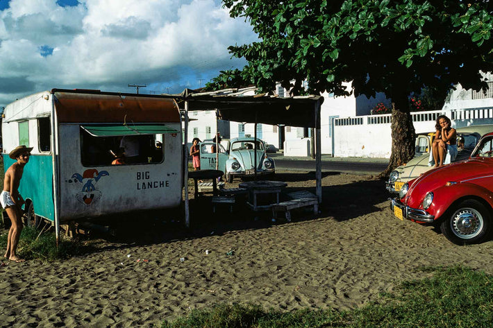 Three People, All Looking at Me, Bahia