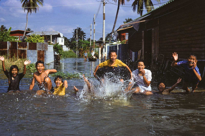 Flood, Kids, Happily Splashing, Bangkok