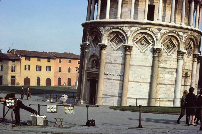 The Leaning Photographer of Pisa, Italy