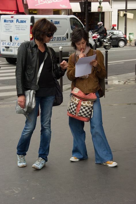 Two in Blue Jeans, Paris