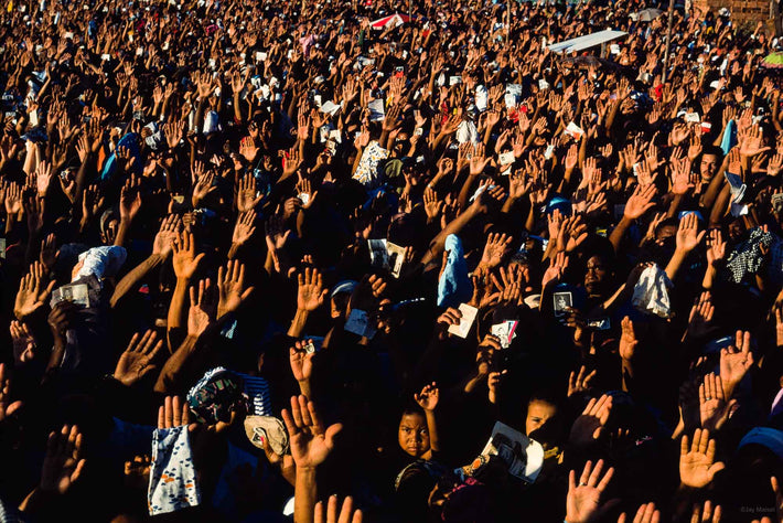Hands up in the Air for Faith Healer, Bahia