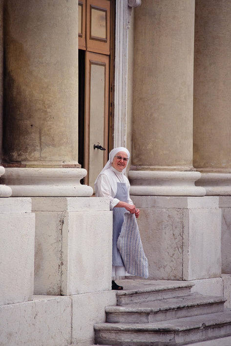 Nun on Street, Smiling, Vicenza