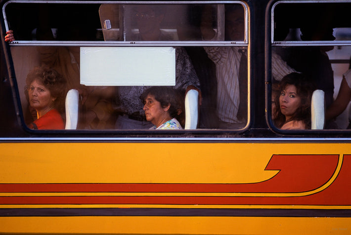Three Heads on Bus, Chile