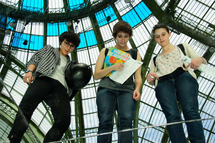 Three Women Looking Down, Paris