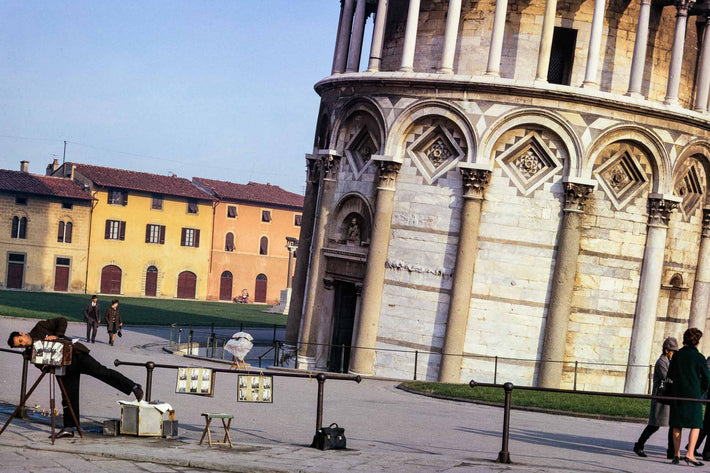 The Leaning Photographer of Pisa, Italy