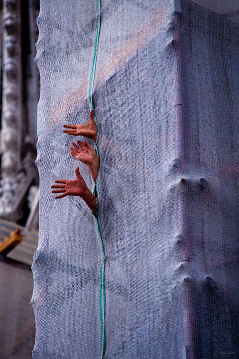 Three Hands Waving, Vicenza