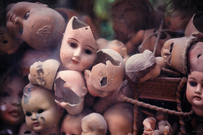 Broken Doll's Heads, Cortona