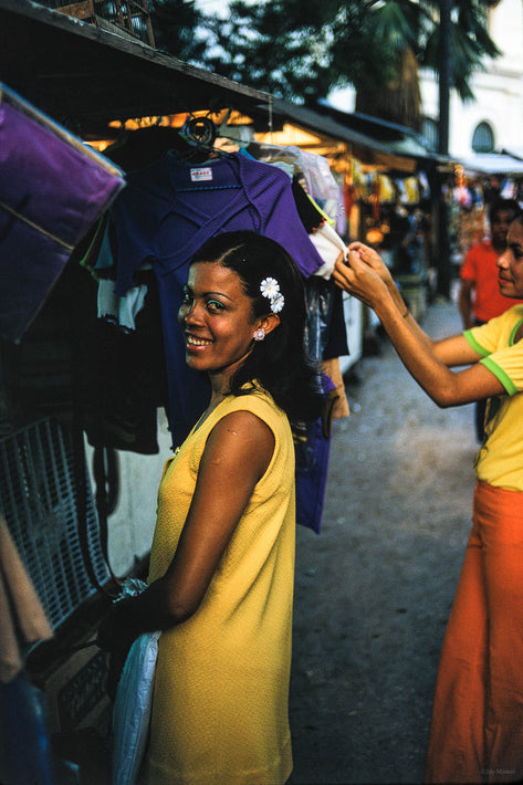 Woman in Yellow, Colombia