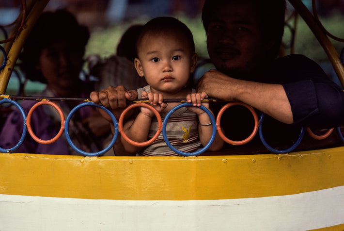 Kid with Parents, Lots of Circles, Jakarta