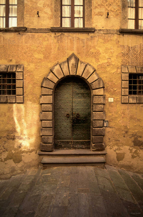 Arched Door, Arched Sidewalk, Cortona