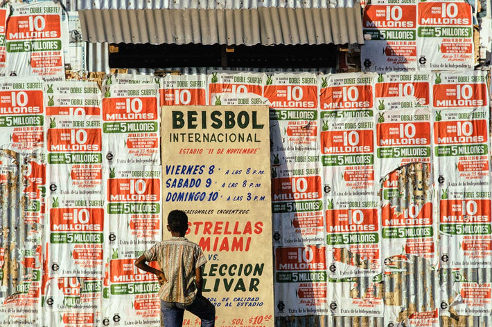 Wall of Signs, Kid, Colombia