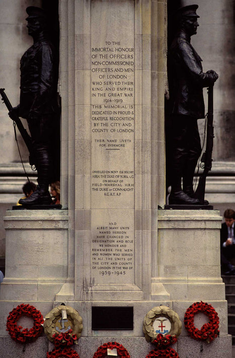War Memorial, Two Soldiers in Profile, London