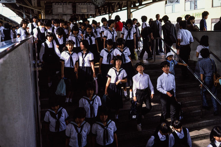 Kids at Railroad Station, Kamakura