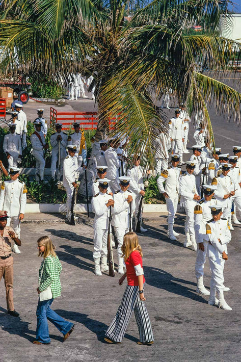 Sailors Watching Girls, Colombia