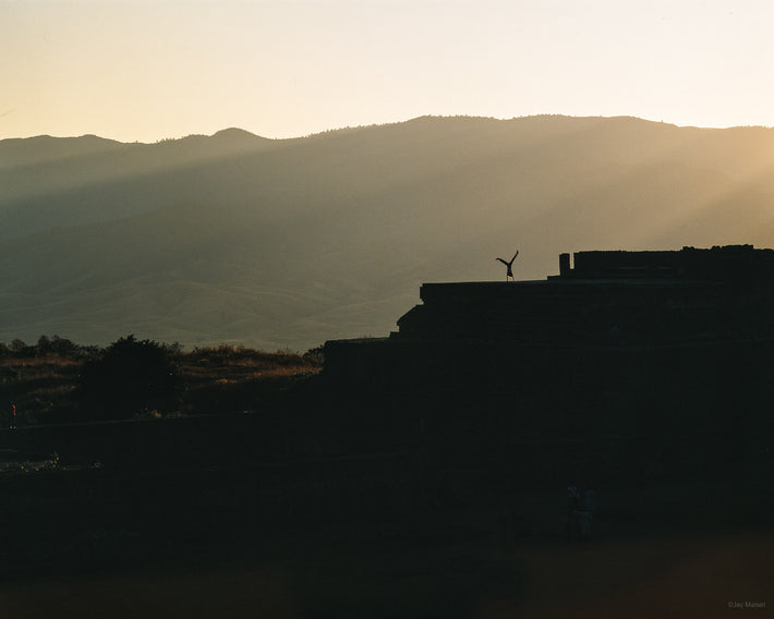 Linda, Handstand, Oaxaca