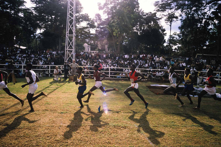 Runners and Crowd, Kenya