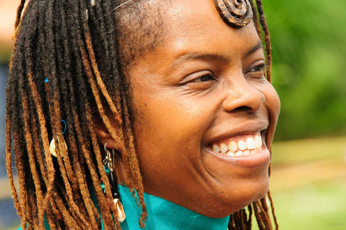 Broad Smile, Multiple Braids, Seattle