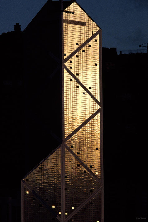 Building Reflection of Light, Hong Kong